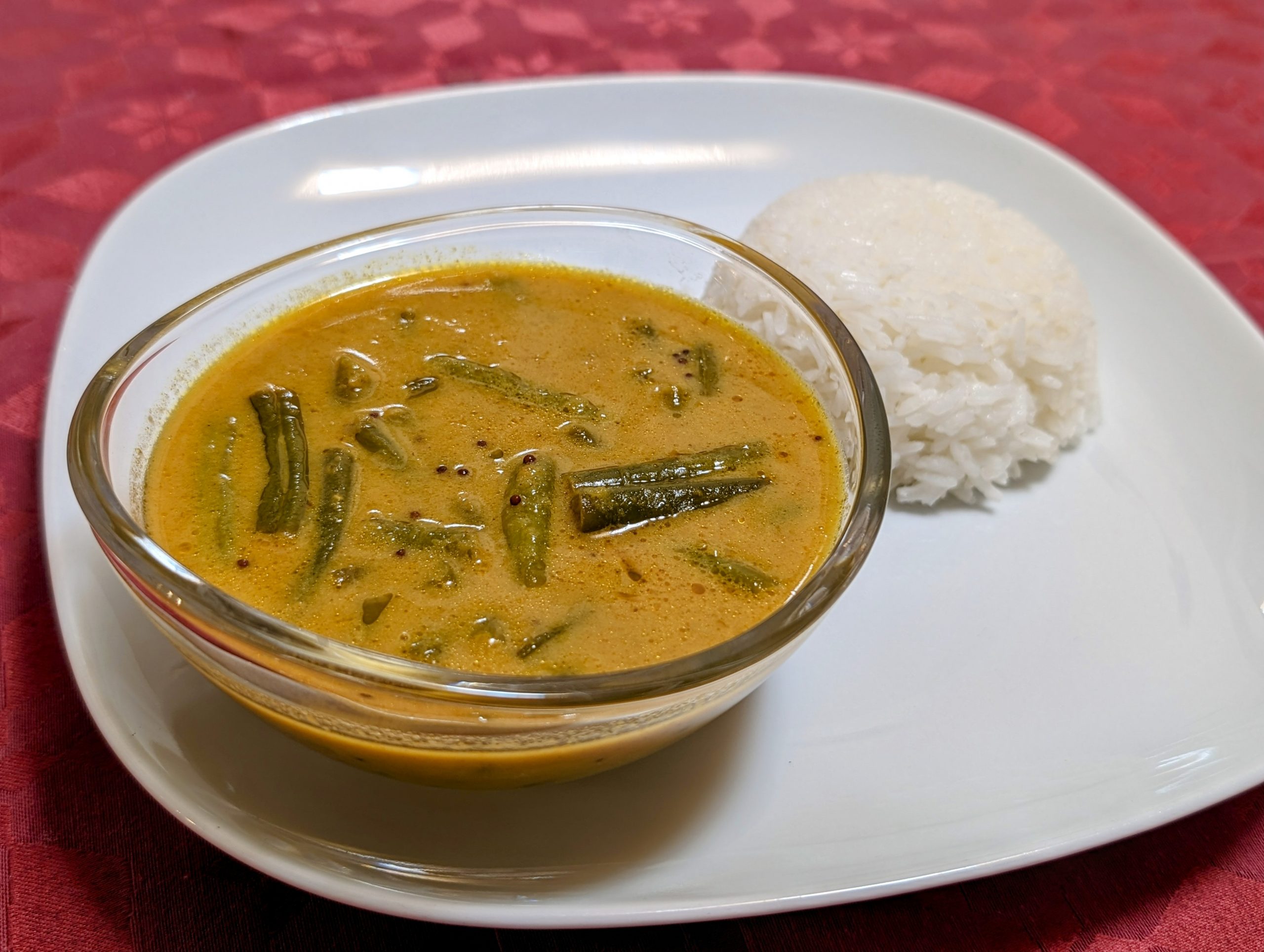 Green beans in coconut curry